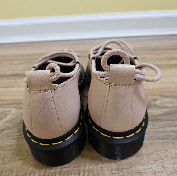 NEW DR. MARTENS ELPHIE II